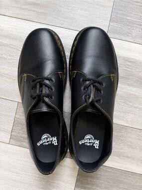 Dr. Martens 1461 Black Smooth Leather Oxford Shoes | Women’s US 10 / Men’s US 9